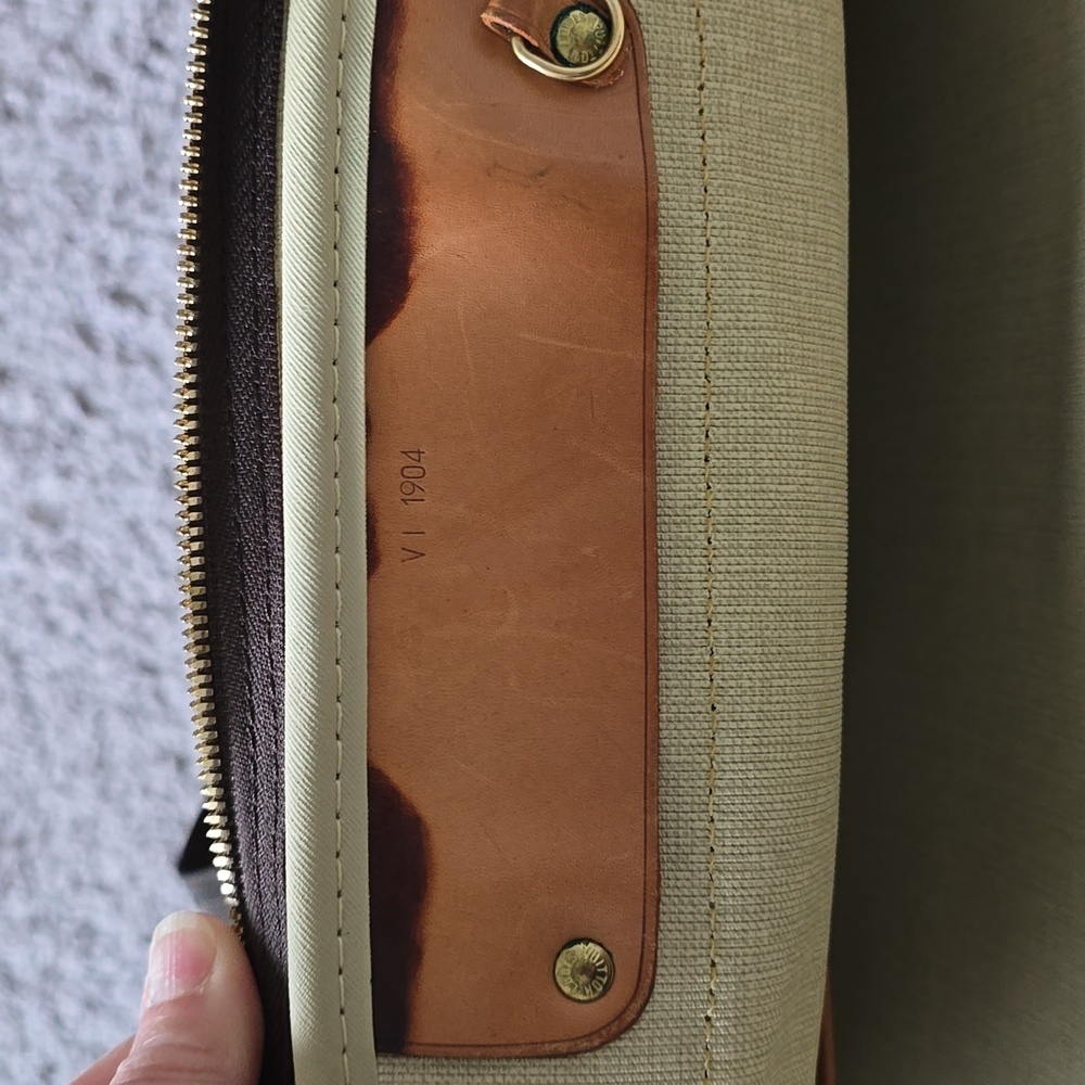 Louis Vuitton Alize 2 pouch travel bag **READ** - Picture 14 of 17